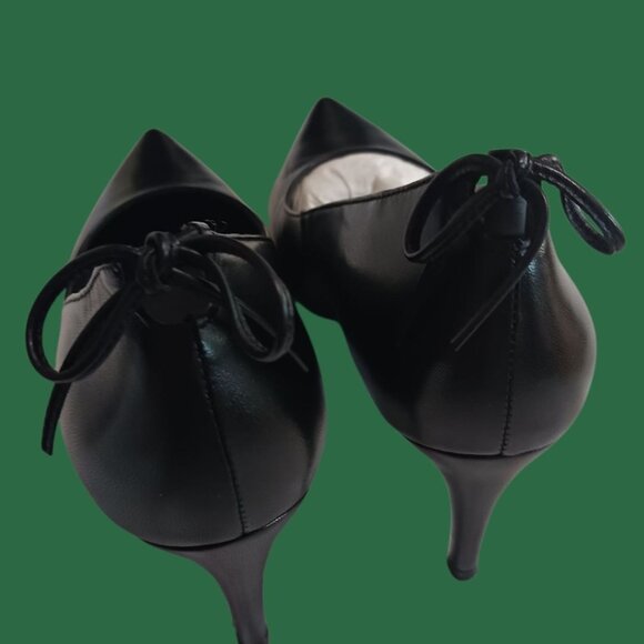 Stuart Weitzman Peekamid Black Leather Pointed Toe Heels Bow Detail 36.5/6 - Picture 2 of 15